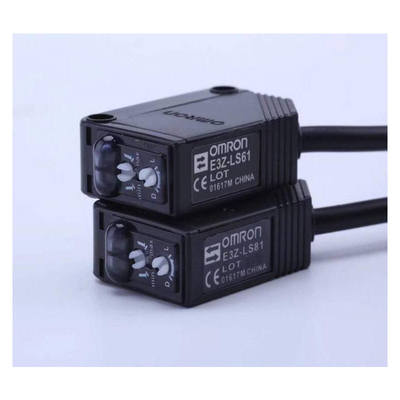 Precision E3Z-D62 2M BY OMC Miniature Photoelectric Sensor for Industrial Automation