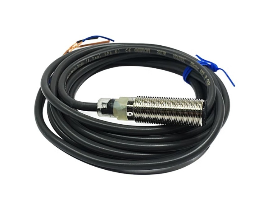 Long-Lasting E2B-S08KS02-WP-B1 2M OMS Inductive Proximity Sensor for Industrial Machinery